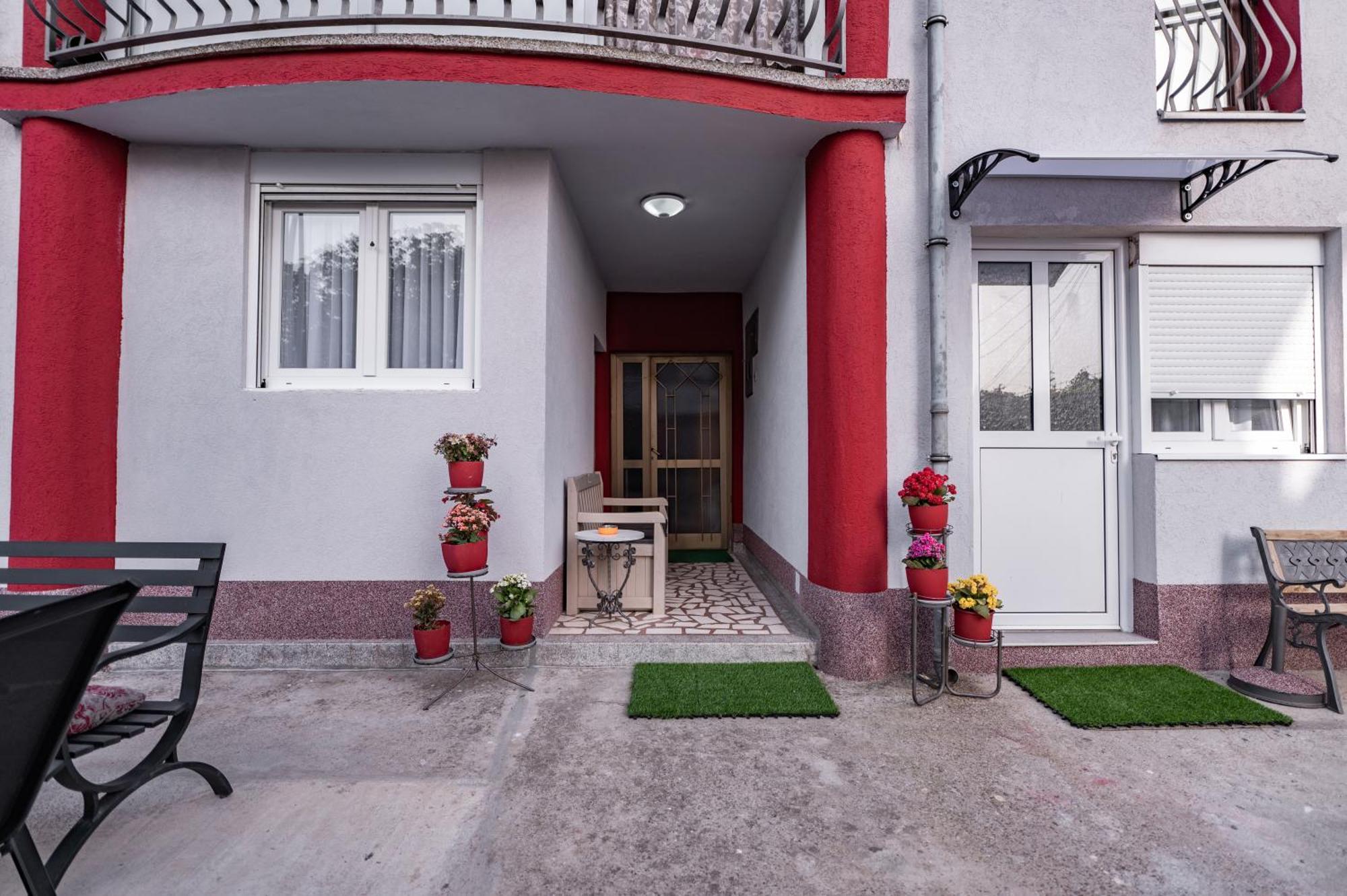 Apartmani Kaan Podgorica Zewnętrze zdjęcie